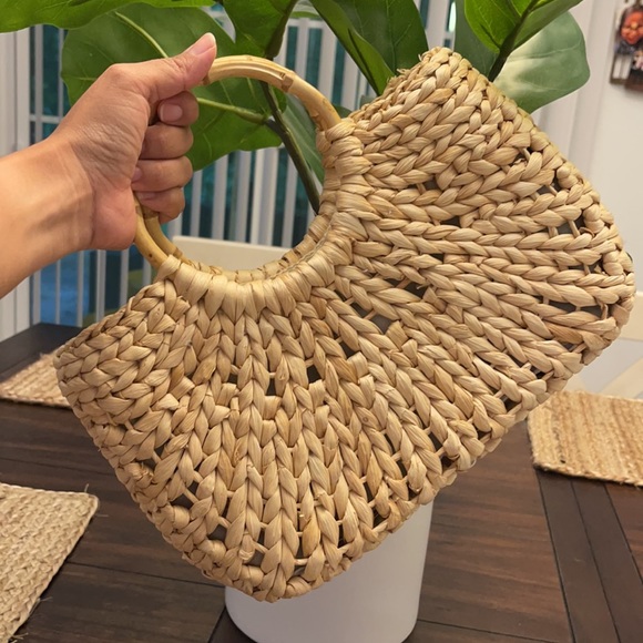 Beautiful vintage Wicker Boho Purse - Picture 2 of 5